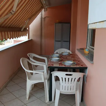 Luigi Apartment *
